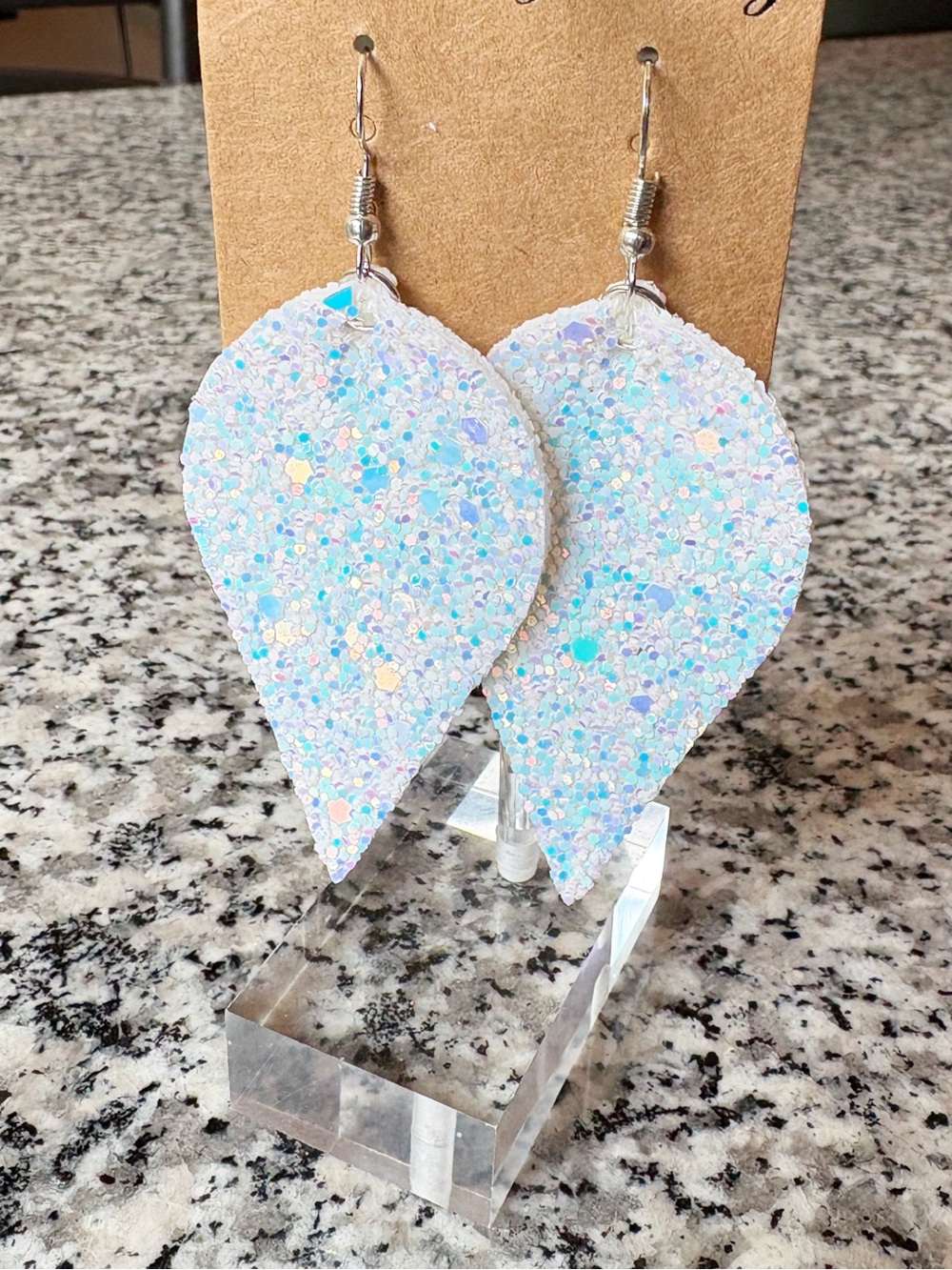 ♥️💖 Shimmery Sparkly White Iridescent Earrings NWT
